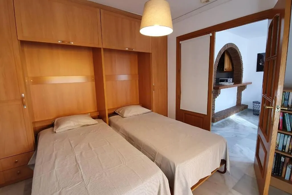 דירה בנאלמדנה Appartement Pueblo Del Parque, Parc La Paloma